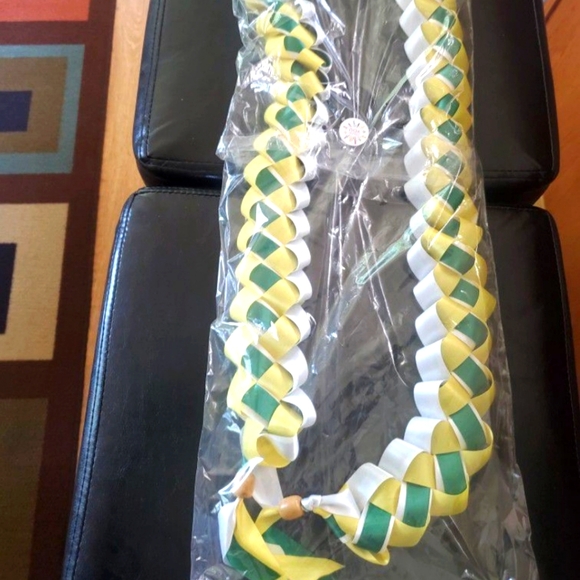 Graduation/Promotion Ribbon Lei - Picture 2 of 2